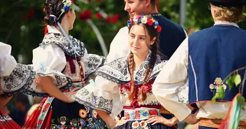 Kvíz: Víte, co znamená rožnout, erteple nebo štrample? Otestujte své znalosti v českých nářečích