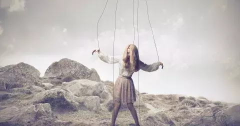 5 známek, že žijete s manipulátorem: Víte, které varovné signály byste nikdy neměli ignorovat?