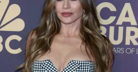 Jak zvýšit svoji atraktivitu po 45? Pořiďte si korzet à la Sofía Vergara