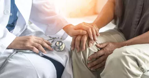 Nemoci podle měsíce narození: Květen podle vědců může zvýšit riziko osteoporózy a zácpy