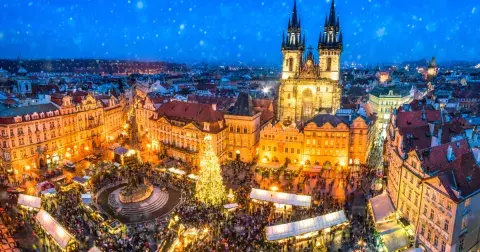 Tipy na nejkrásnější adventní trhy letošního roku. Vánoční atmosféru si užijete v Čechách i kousek za hranicemi