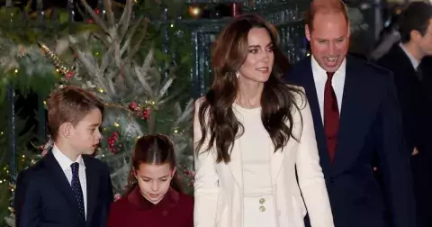 Vánoční fotografie Kate a Williama s dětmi pro rok 2023 je odhalena. Fanoušky dojímá její výjimečnost