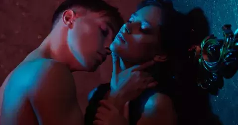 Klub SNCTM: Jak to chodí na nejluxusnějším erotickém místě hříchu na světě. Jeho zakladatel promluvil o tom, co se děje uvnitř