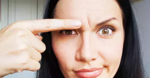 Emoce se vám časem propíšou do obličeje: Zjistěte, které pocity vám dělají vrásky na čele, kolem očí či úst