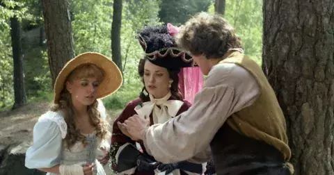 Neuvěřitelných 39 let od natočení pohádky S čerty nejsou žerty: Poznali byste dnes Angelínu a Adélku?