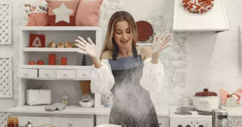 Perníčky i salát. O Vánocích si můžete dopřát všechny, a přesto nepřibrat. Změna ingrediencí vám zaručí úspěch