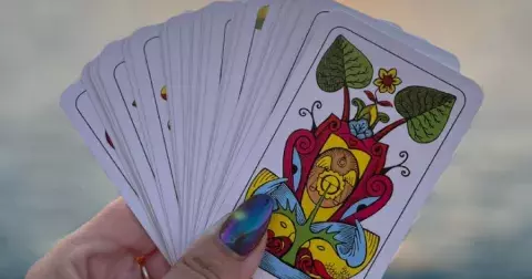 Výklad mariášových karet na leden 2024: Známá kartářka Jana Rubešová odkrývá, co nás čeká a nemine