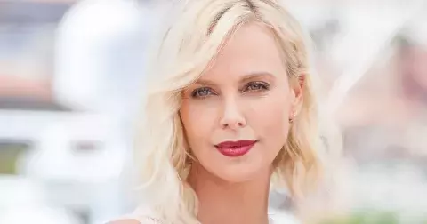 Ženy nad 50: Kadeřník radí, čeho se v roce 2024 raději vyvarovat