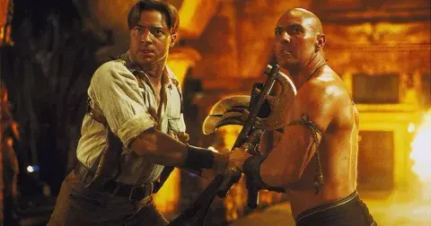Jak dnes vypadají herci z filmu Mumie: Brandon Fraser hubne, představitele Imothepa byste poznali jen stěží