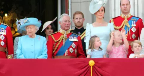 Přísná pravidla královského stolování: Jak vypadá kultivované chování a dokonalá etiketa?