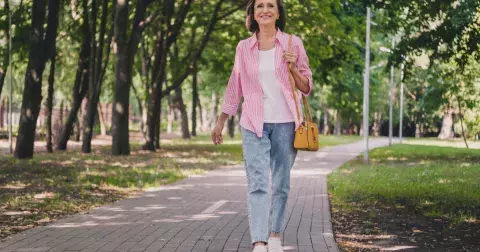 Kolik kroků denně musíte ujít ve 40, 50 a 60 letech, abyste zhubli jedno kilo tuku