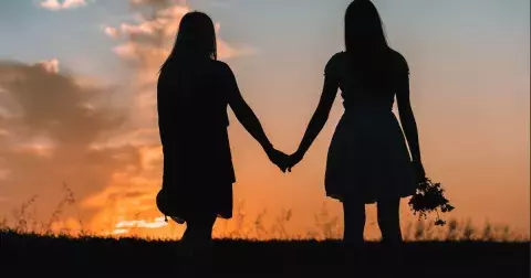 Lesbická láska na pozadí války: Manželka nacisty se bláznivě zamilovala do Židovky