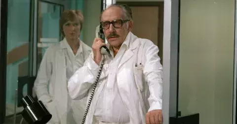 Život Miloše Kopeckého poznamenala životní traumata. Měl mnoho nepřátel a dcera ho zapírala