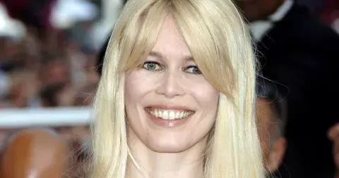 Perfektní boty pro ženy nad 50: Boty, na které nedá dopustit Claudia Schiffer, by neměly chybět žádné z vás