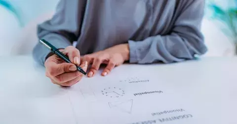 Alzheimer hrozí i mladším ročníkům: Počátky nemoci lze odhalit díky jednoduchému testování