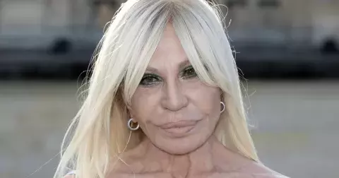 Jak by vypadaly celebrity, kdyby neexistovala plastická chirurgie: Kreativní grafik vytvořil jejich podoby. Některé byste možná nepoznali