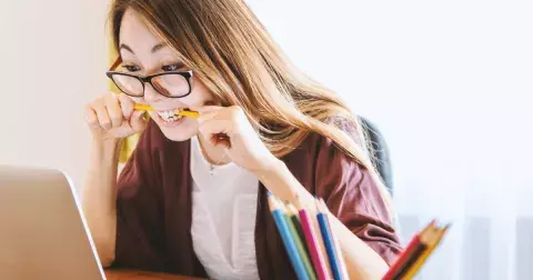 Psychologický test: Určete pomocí 20 otázek stupeň svojí empatie. Jste jako skála nebo spíše emoční houba?