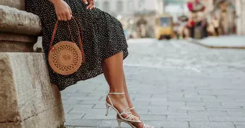 Obyčejným sandálům dejte v létě sbohem: Letos přichází na scénu tyto 3 druhy bot