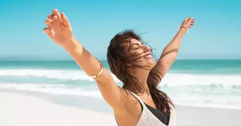 Chcete pevnější paže do letních tílek? Deset minut denně stačí, ta změna vás dostane