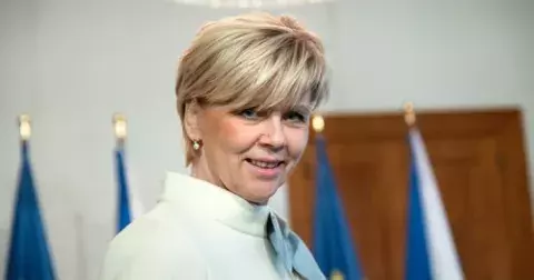 Módní poradkyně Evy Pavlové odhaluje, jaké je oblékat první dámu a jak se změnil její styl