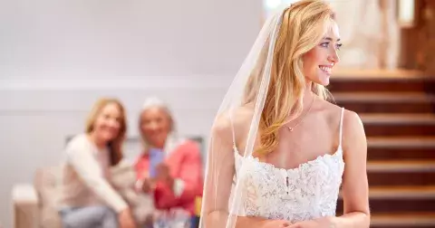 Naďa (40 let) Holčičko, nevdávej se