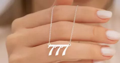 Co vám vzkazují andělé? Odhalte význam čísel, která vídáte nejčastěji