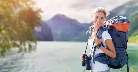 Kvíz: Prostě jen tak s batohem. Češi milují trampování. Otestujte, jak se vyznáte v trampském stylu života