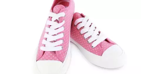 Optická iluze s teniskou pobláznila celý internet: Díky ní odhalíte, jak funguje váš mozek