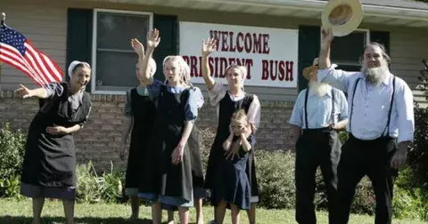 Neznají peníze, nemají elektřinu a netrpí rakovinou, stačí jim základní vzdělání. Tak žije komunita Amišů v USA