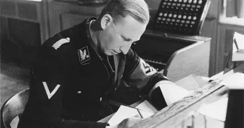 Špionka Josefa Huliciusová: Češka zamotala hlavu Heydrichovi, zamilovaný protektor jí hrál na housle, zatímco spolupracovala s MI6