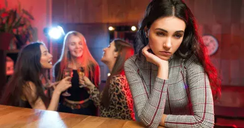 6 signálů, že lidem lezete na nervy: Ostatní vás moc neberou nebo vás přehlížejí. Otestujte se!