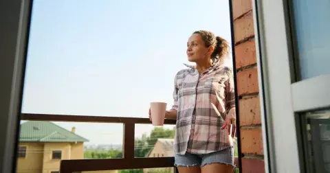 Móda: Nejkrásnější dámské kraťasy léta 2023. Vykouzlí úzký pas, zakryjí širší stehna