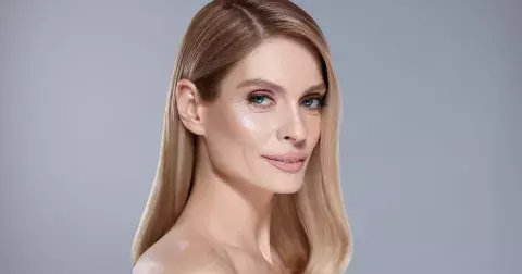 Nejkrásnější krátké a polodlouhé účesy pro ženy 40+: Tyto střihy vám uberou několik let