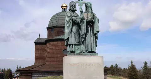 Kvíz: Misionáři Cyril a Metoděj vzdělali Velkou Moravu. Prověřte, co víte o slovanských věrozvěstech