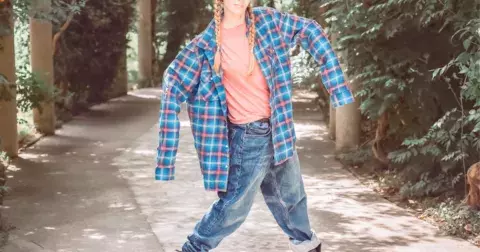 Které oblečení vám neúmyslně přidá roky i kila? Nikdy ho nenoste a zbavte se ho!