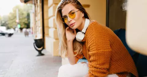 7 barev podzimu 2024: Zapomeňte na nadčasovou černo-bílou kombinaci