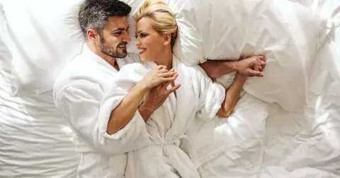 Kvalitní intimní život vede k fungujícímu vztahu: Posiluje otevřenost a komunikaci