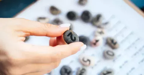 Životní číslo 2: Co podle numerologie znamená pro váš milostný život, kariéru a zdraví