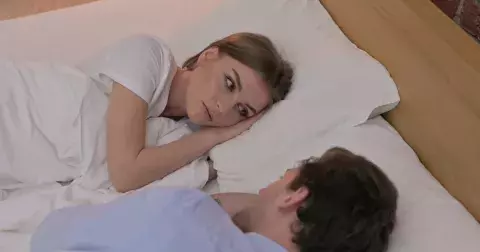 Alena 41 let "Chceš mě, ale nejsi mi schopný dát, co si zasloužím?" ptá se nevěřícně Alena a neví, zda ve vztahu pokračovat