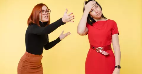 Aneta (41 let): Moje sestra mi škodí, kde jen může