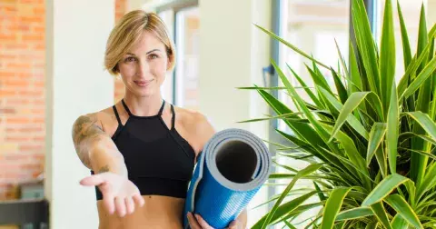 Jak na vyrýsované nohy a silný střed těla bez posilovny: Snadný cvik horolezec zpevní svaly a zvýší vytrvalost, zvládnete ho doma