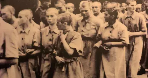 Sexuální otrokyně za dob druhé světové války: Ženy musely zvládnout obšťastnit určitý počet mužů, po čase byly vyměněny za lepší „model”