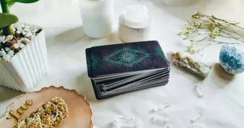 Výklad mariášových karet na měsíc říjen: Kartářka Jana Rubešová předpovídá „záseky“ v práci i turbulence v rodinných vztazích