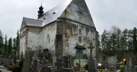 Záhady v Čechách a na Moravě: Velhartický hřbitov dodnes děsí. Zjevují se zde přízraky