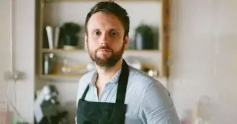 Fénování ničí vlasy nejvíc, říká vlasový odborník