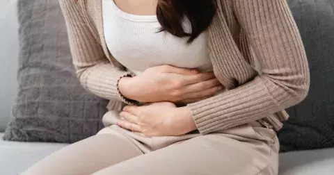 Pálení žáhy: Co dělat, když nefungují bylinky ani další babské rady