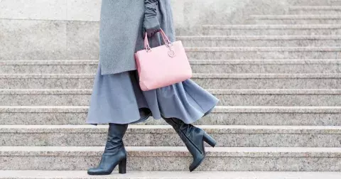 Nejlepší typ sukně s retro nádechem: Ideální pro zakrytí nedostatků pro plnou postavu u žen po 50