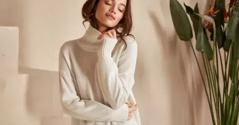 Vévodkyně Kate nosí na podzim perfektní pletené šaty, které nestojí ani tisíc korun