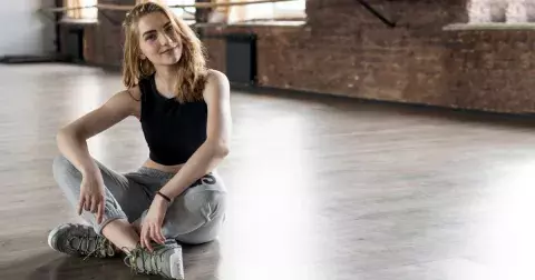 Cvik pozice orla vás naučí rovnováze a koncentraci. Jak ho zvládnout, i když jste začátečníci