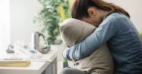 Jak se zbavit smutku bez pomoci odborníka? Zkuste pár jednoduchých tipů